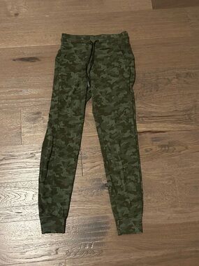 Lululemon Ready to Rulu Jogger